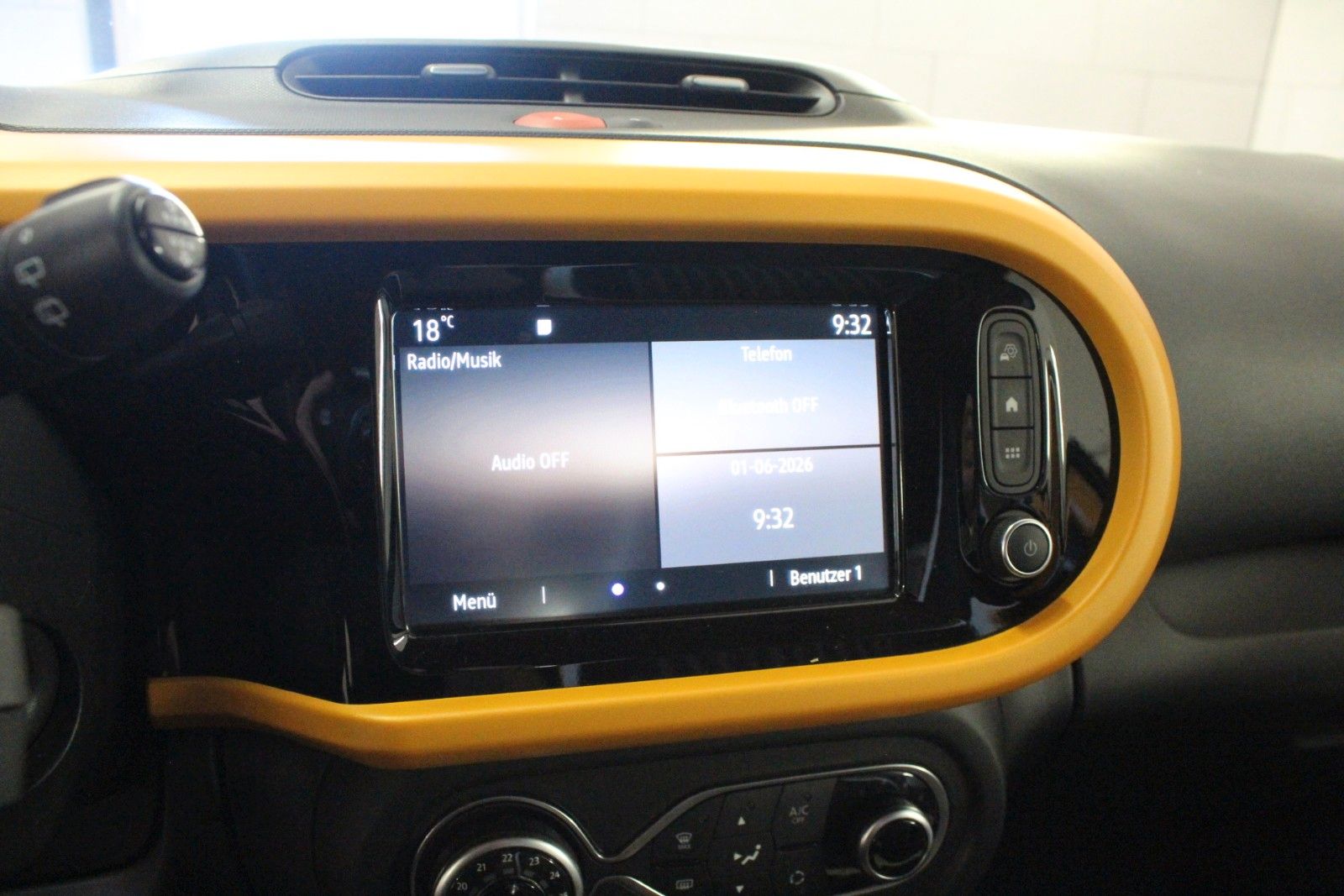 Fahrzeugabbildung Renault Twingo SCe65 Intens*Easy Link*Faltdach*