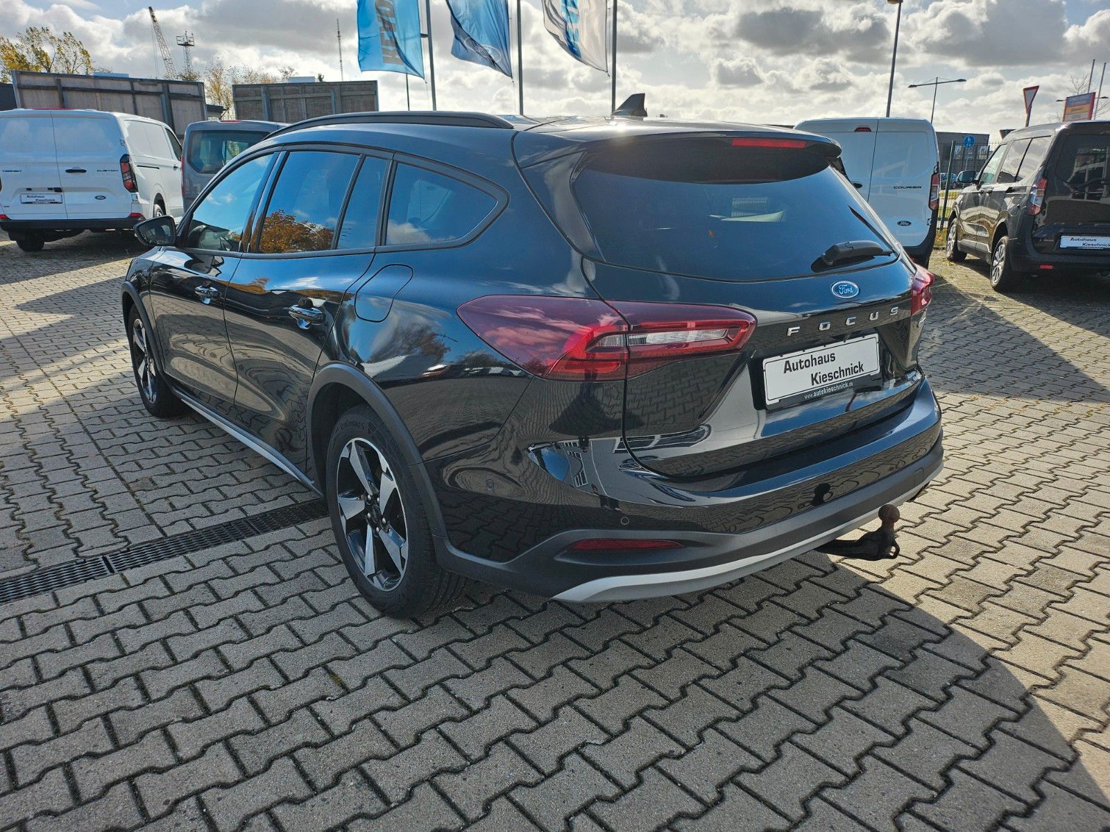 Fahrzeugabbildung Ford Focus Turnier Active X