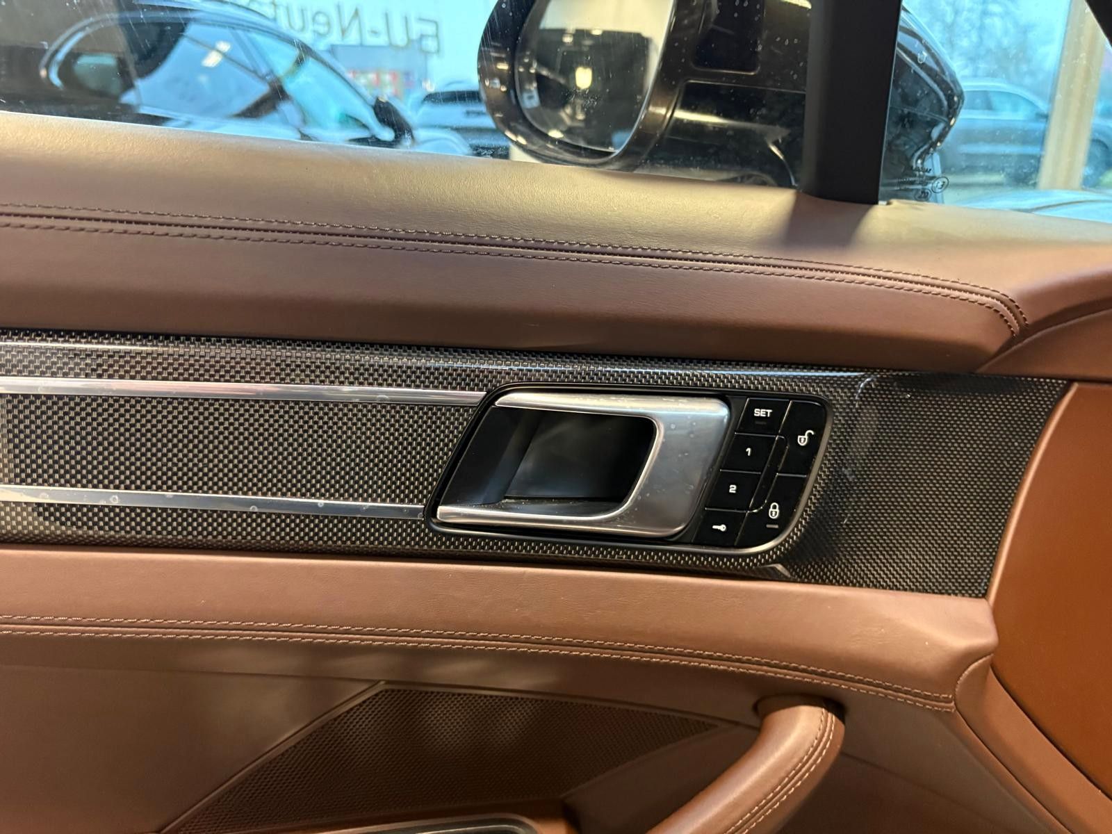 Fahrzeugabbildung Porsche Panamera Turbo S E-Hybrid Executive