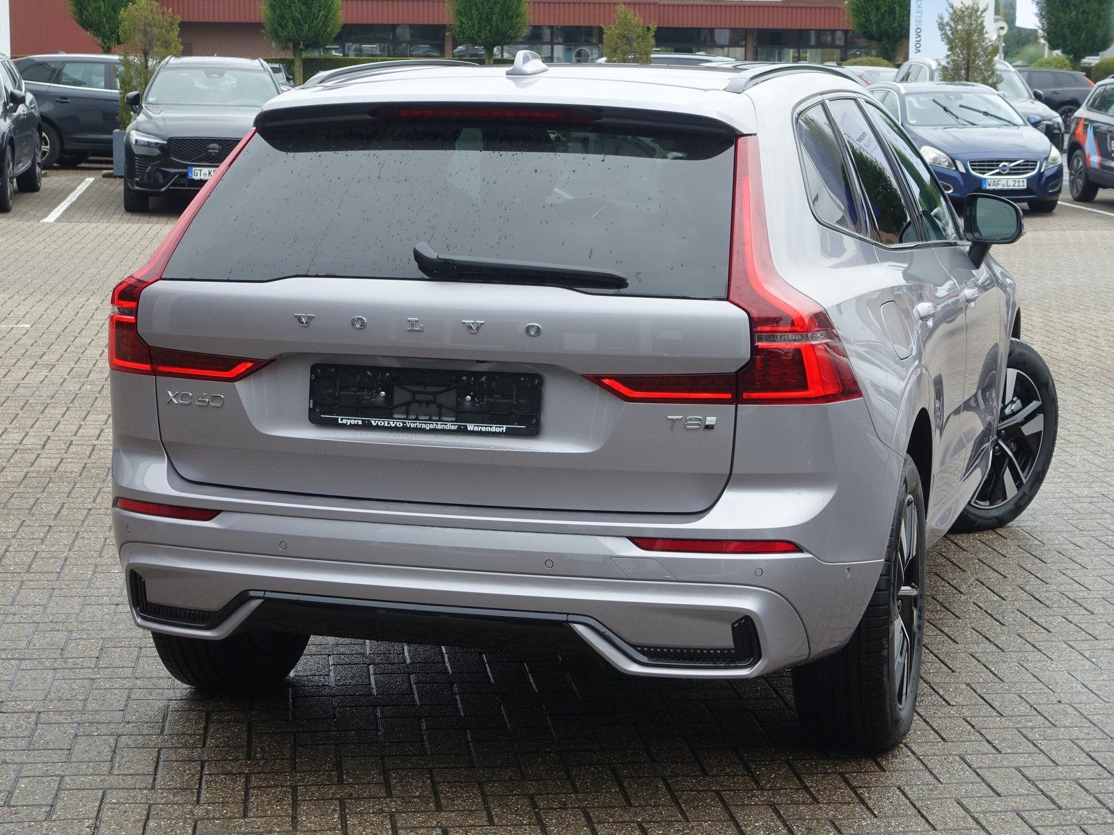 Volvo XC60 Plus Dark T8 AWD Plug-in360°/H&K/LED/AHK imagem 2