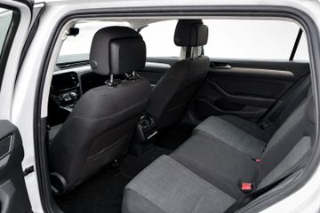 Volkswagen Passat Variant - 9