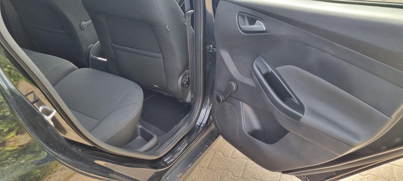Ford Focus 2015 — photo 15