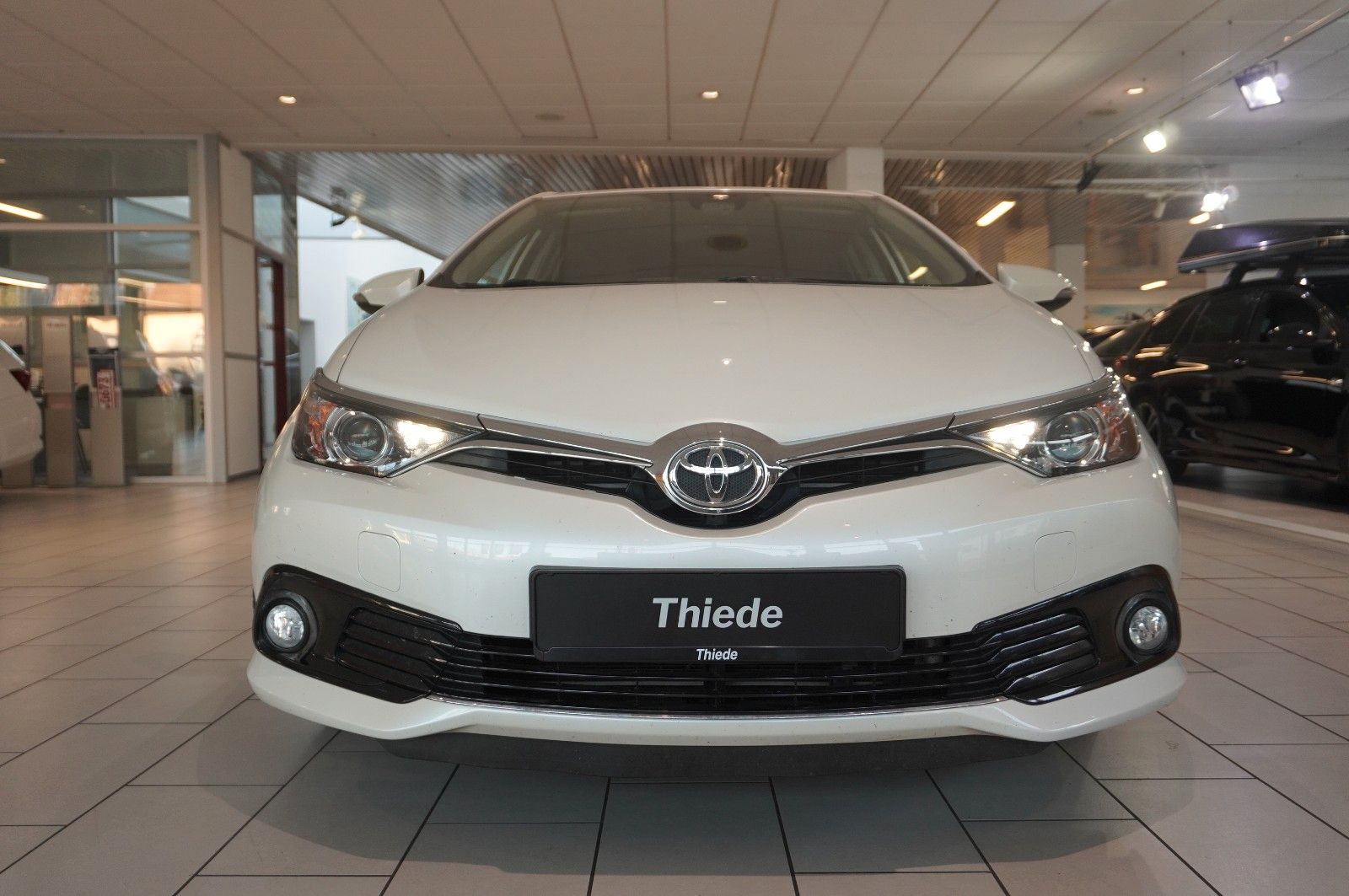 Fahrzeugabbildung Toyota Auris 1.2 LIM. DESIGN EDITION NAVI/LED/KAMERA/SH