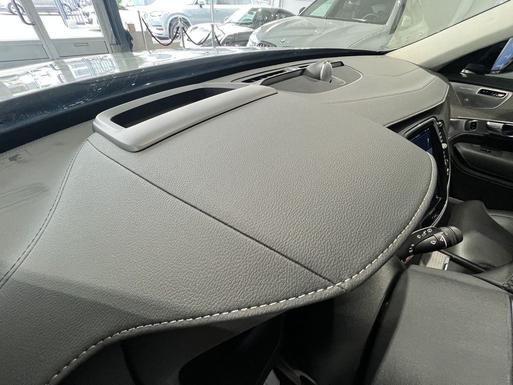 Volvo XC90 T8 Ultra Dark Recharge AWD Massage B&W 22''
