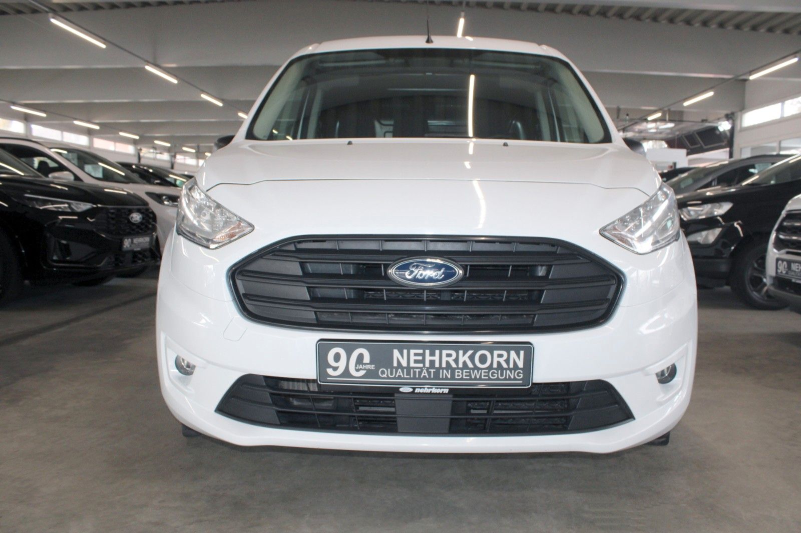 Fahrzeugabbildung Ford Transit Connect TREND KLIMA Standheizung 3-Sitze