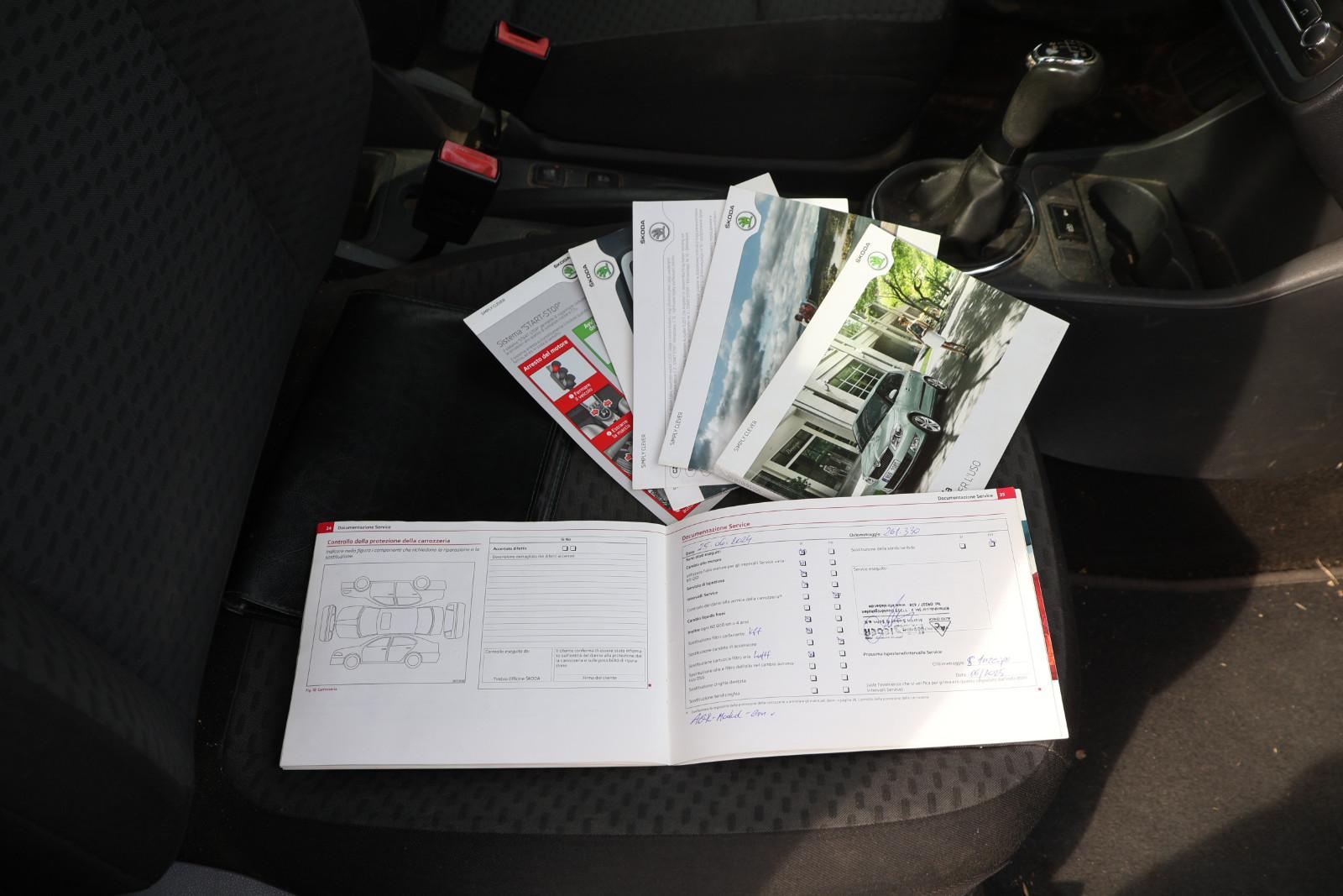 Skoda Fabia 2012 — interior