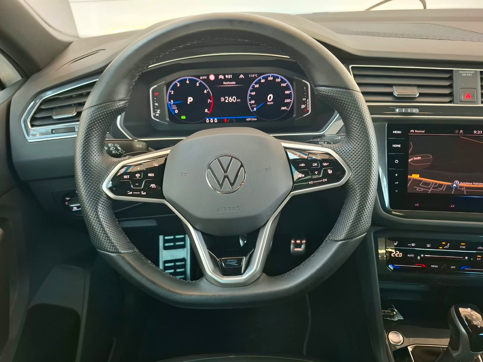Fahrzeugabbildung Volkswagen Tiguan R-Line 2,0 TSI DSG 4Motion + IQ.Light LED