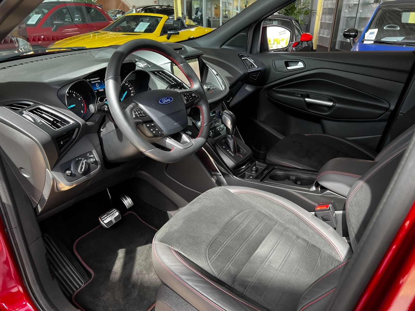 Fahrzeugabbildung Ford Kuga ST-Line Allrad RFK NAVI ALU
