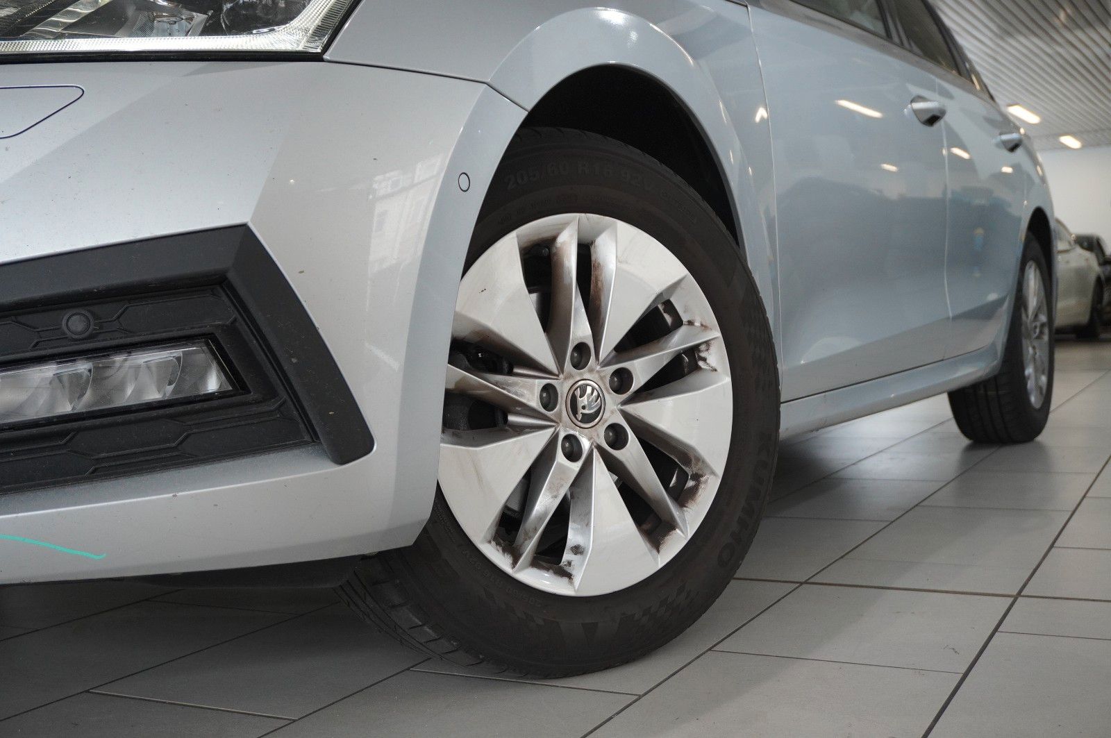 Fahrzeugabbildung SKODA Octavia Combi 2.0 TDI AMBITION NAVI/LED/KAMERA