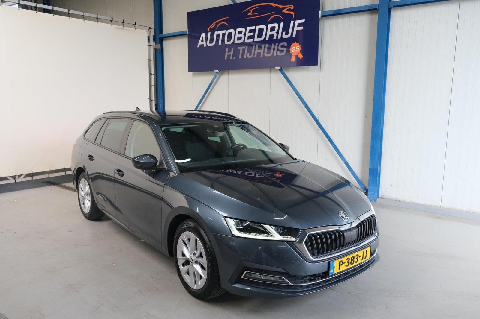 Skoda Octavia kombi 1.5 e-TSI Business Edition automat