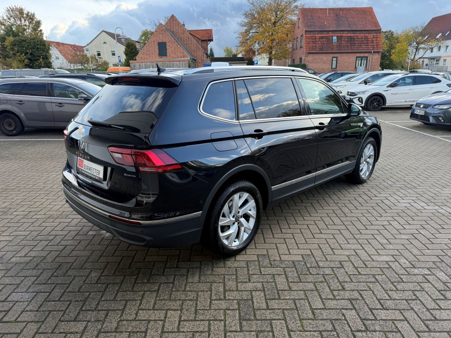 VW Tiguan Allspace 4Motion 2.0 TDI AHK-klappbar Nav - Image 6