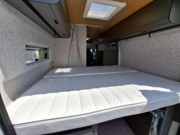 HYMER  ERIBA  HYMERCAR Redwood 601 Trail AHK Lithium LED Schwenkbad
