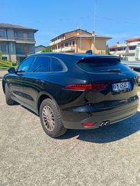 Jaguar F-Pace - 6