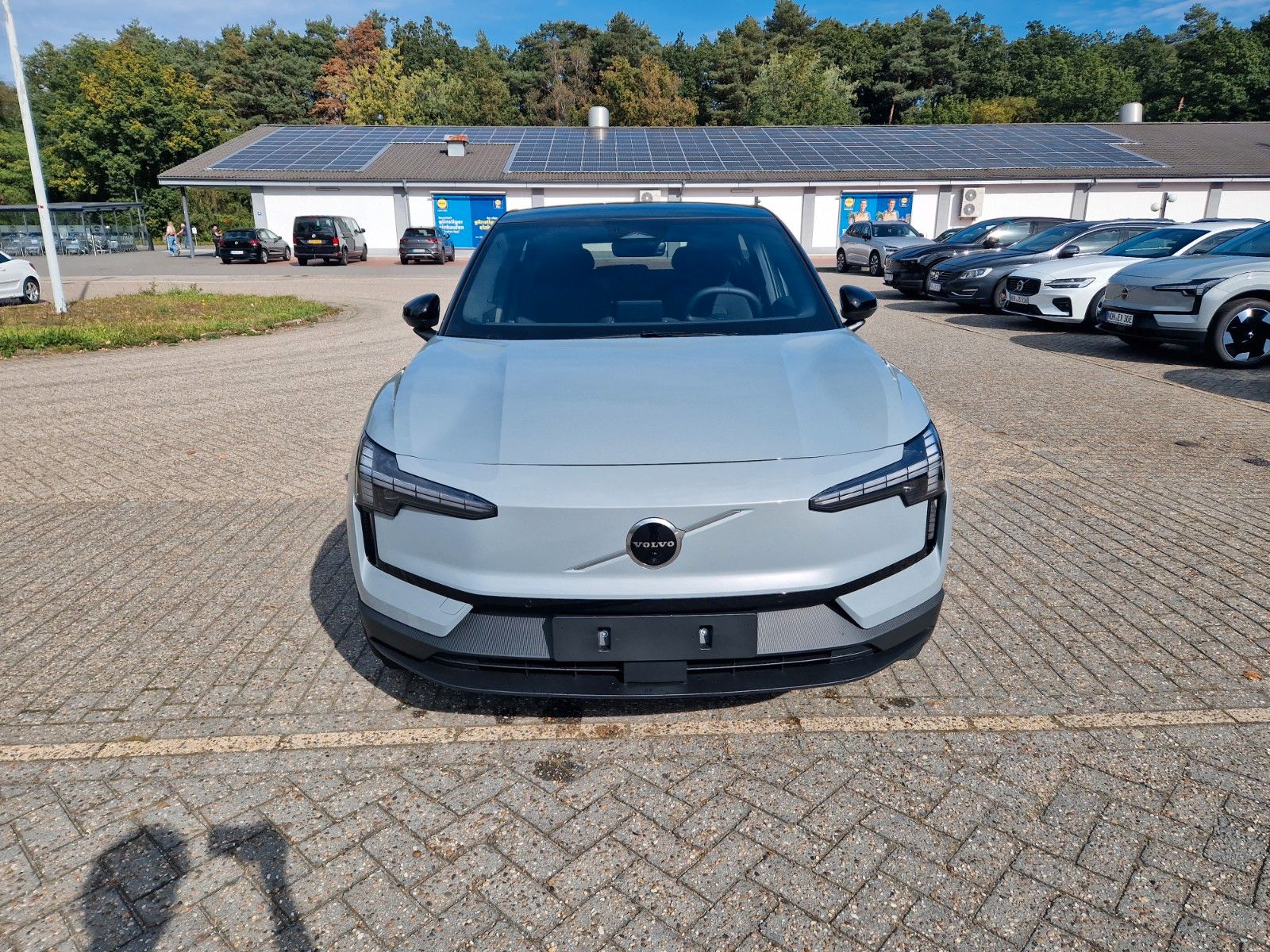 Volvo EX30 Twin Motor Performance AWD Ultra imagem 2
