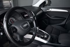 AUDI Q5 3.0 TDI quattro*Komfort*Winter-Paket*PTS*18"
