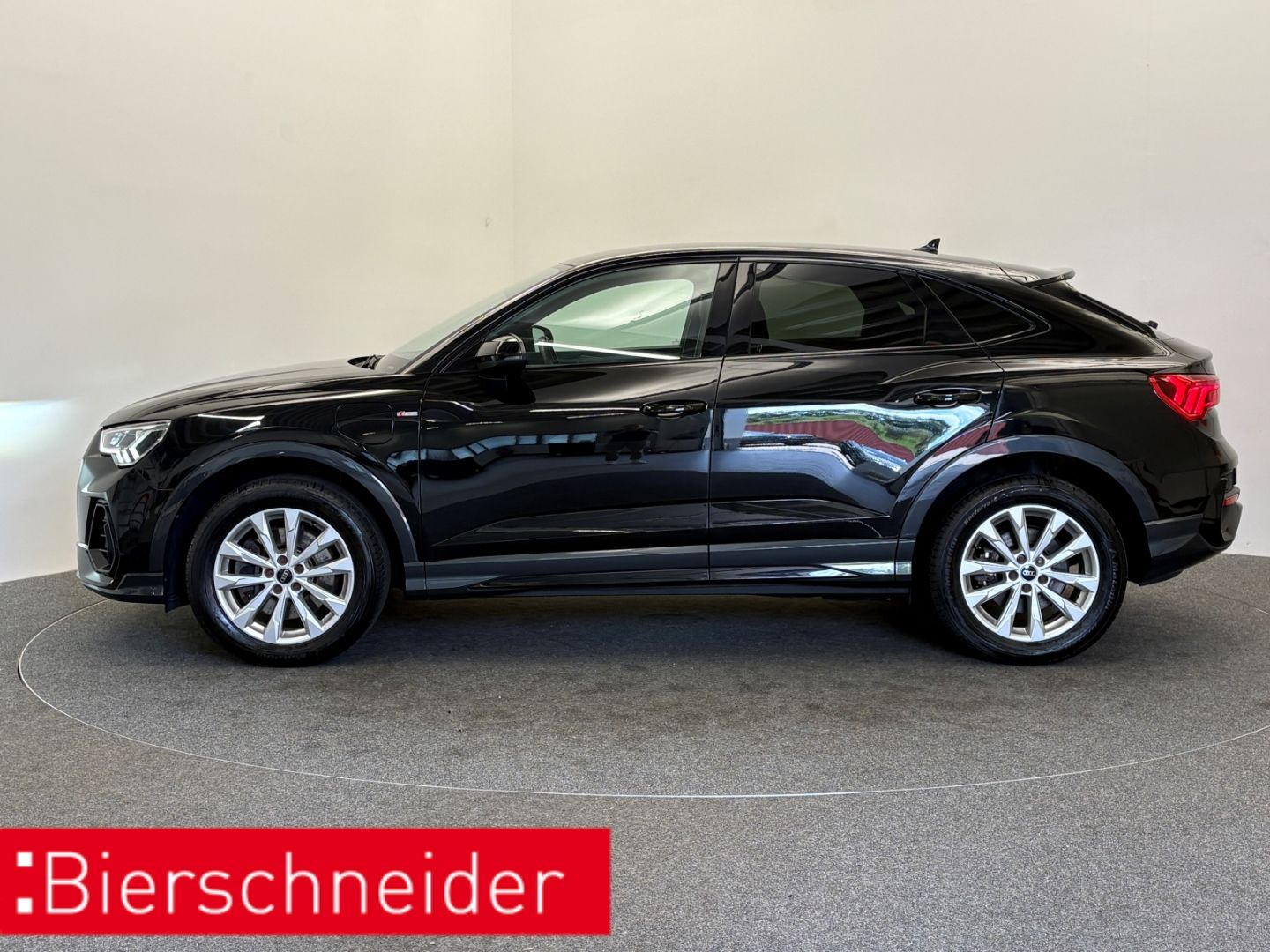 Audi Q3 Sportback 45 TFSI e S tronic 2x line LED AHK foto 4