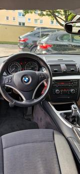 BMW 118i 2.0 TUV/AU/ Steuerkette NEU, 2 Hand - BMW 118 aus 2010