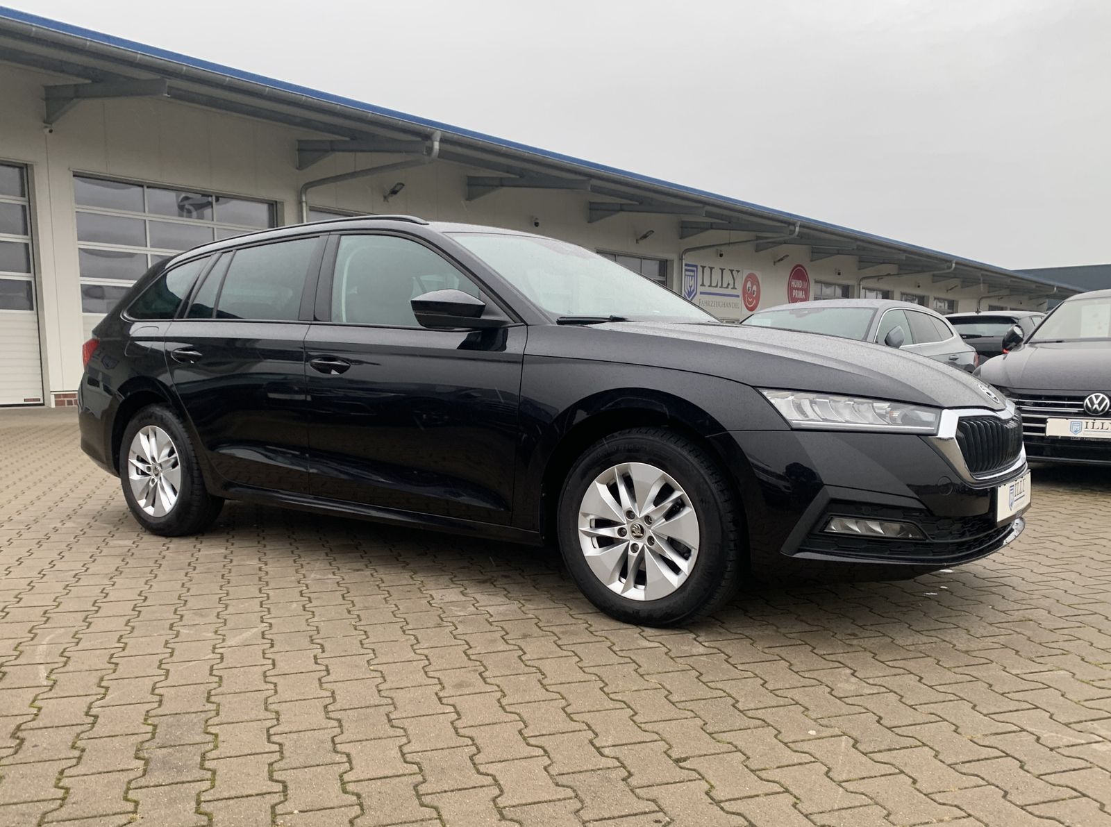 Fahrzeugabbildung SKODA Octavia 2.0 TDI*LED*Navi*SHZ*PDC*Temp*Spur*