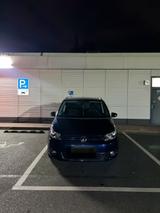 Volkswagen VW Touran 1.2 Benzin - Volkswagen Amarok mit Benzin-Antrieb