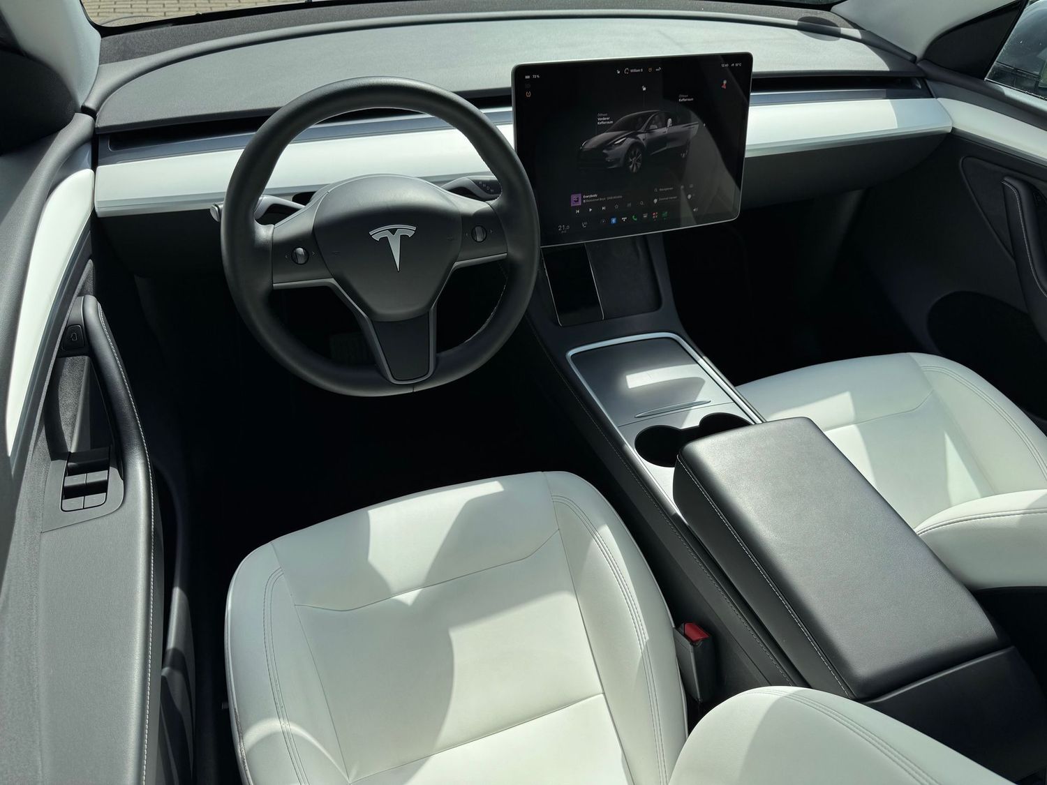 Tesla Model Y Long Range Dual AWD foto 2