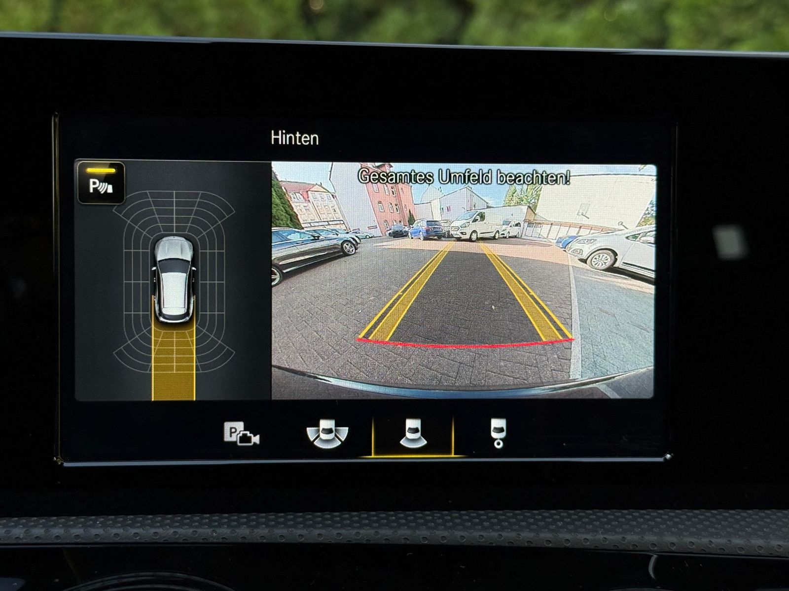 Vehicle illustration Mercedes-Benz CLA 200 Shooting Brake AMG LINE 8G LED+AHK+STHZ