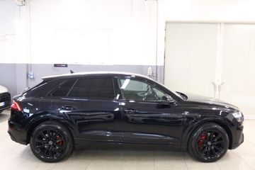 Audi Q8 - 7