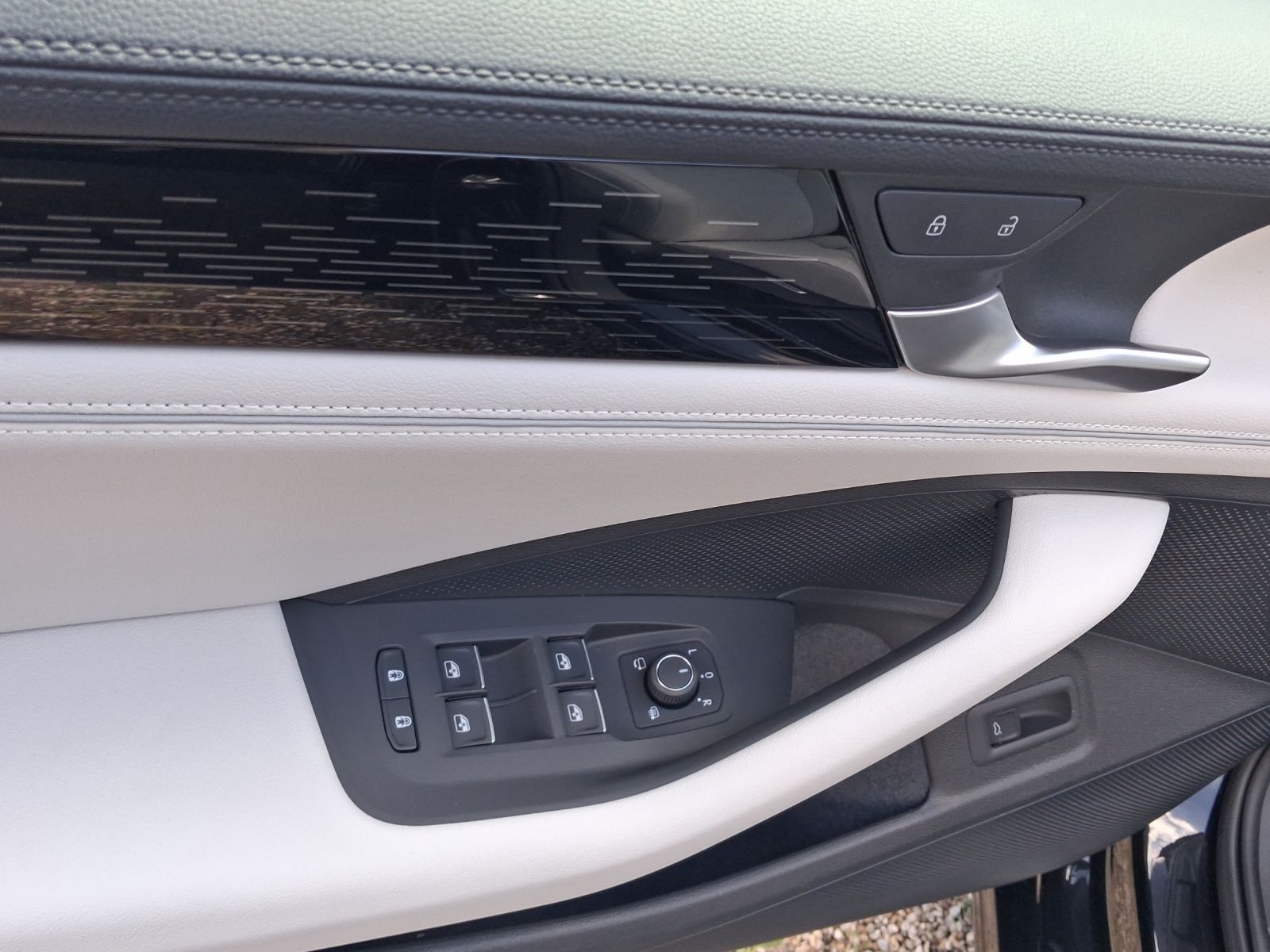 Volkswagen Passat Variant - Bild 9