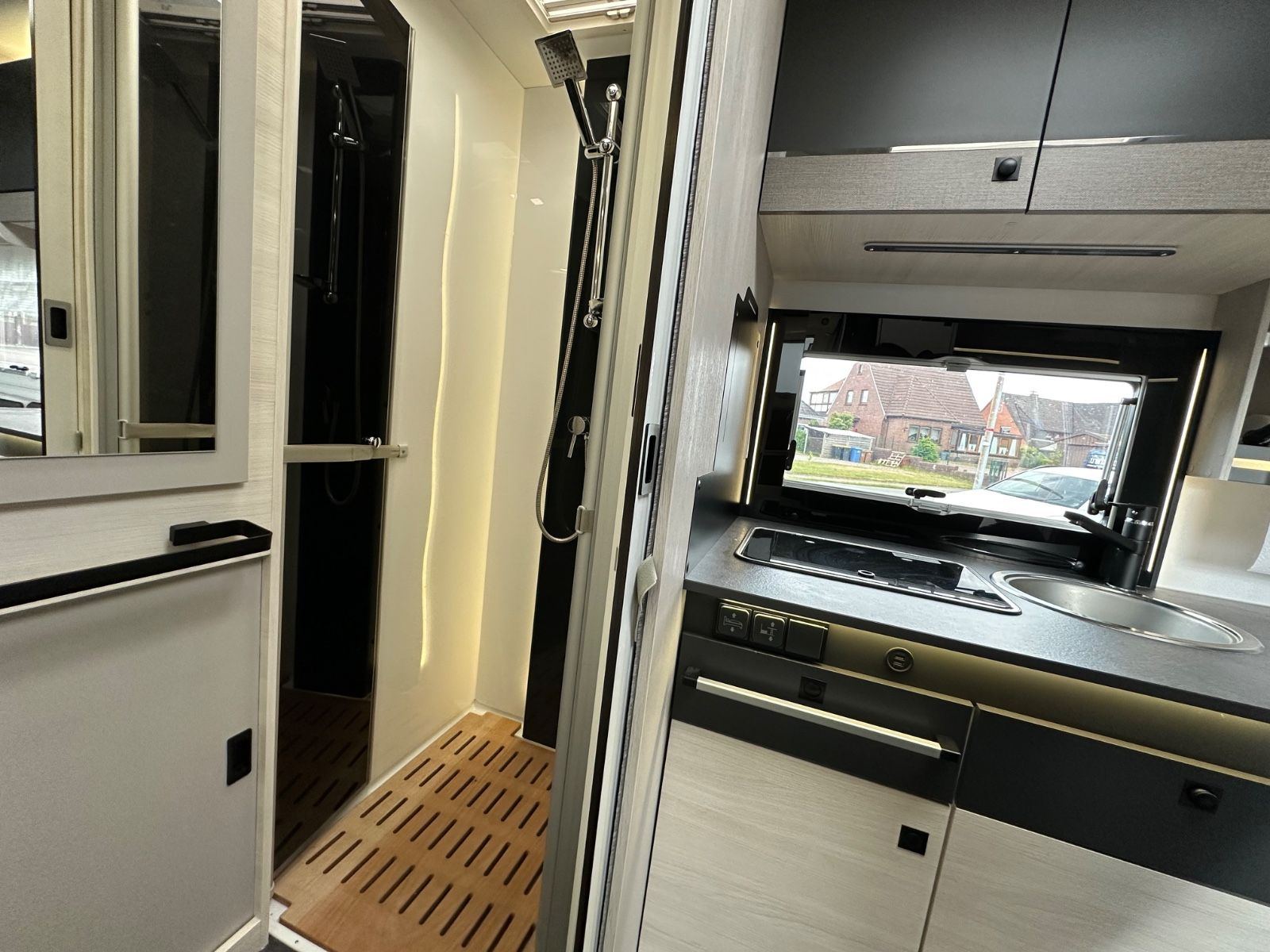 Fahrzeugabbildung Challenger 260 Graphite Ultimate 170 Automatic AHK/Sat/TV