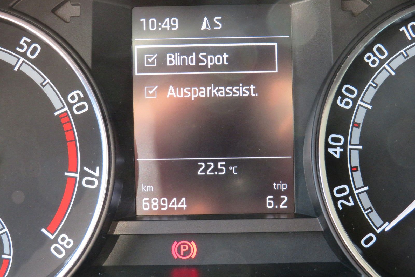 Fahrzeugabbildung SKODA Fabia Combi Ambition GJ SMART-LINK SITZH. NAVI 1