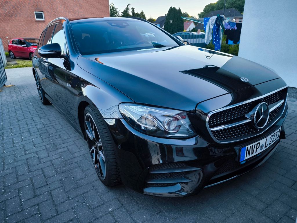 Image of Mercedes-Benz E 43 AMG