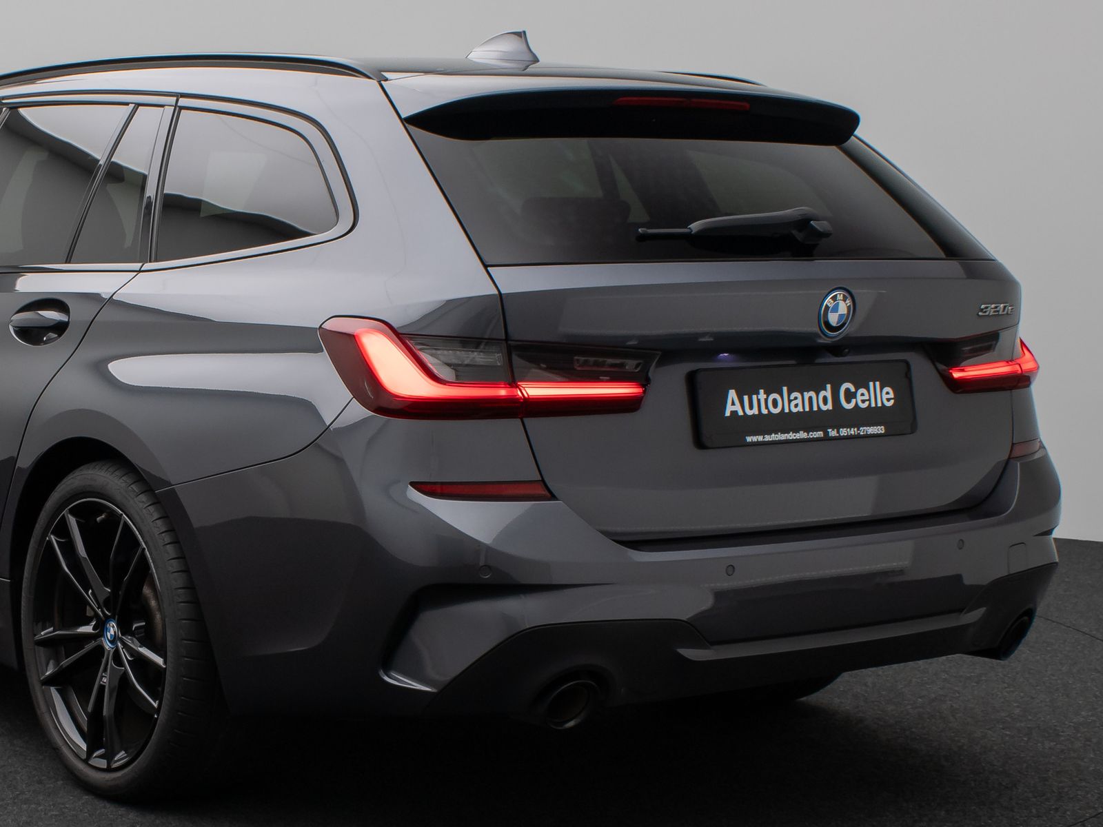 Fahrzeugabbildung BMW 320e M Sport HiFi DAB PDC Fernlichtassist 19Zoll