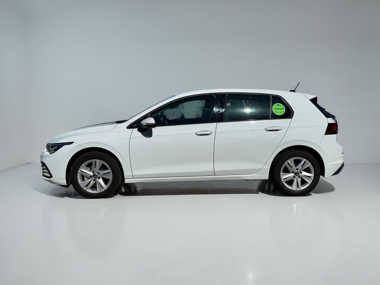 Volkswagen Golf VIII eTSI LIMO*AUT*LED*CARPLAY*NAVI*VIRTUAL foto 10