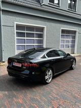 Jaguar XE D180 R-DYNAMIC SE R-DYNAMIC SE - Jaguar XE SE mit Diesel-Antrieb