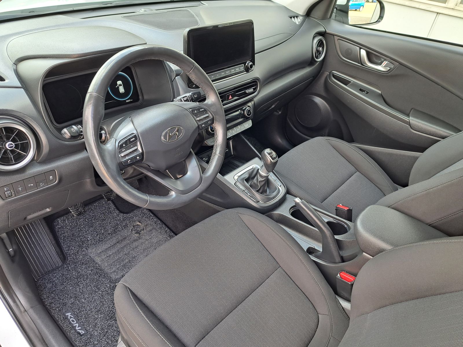 Fahrzeugabbildung Hyundai Kona Intro LED NAVI KAMERA KRELL WINTERPAKET
