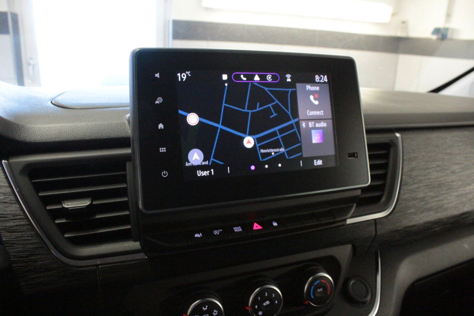 Fahrzeugabbildung Renault Trafic Grand dCi 150 EDC Evo*Automatik*8-Sitzer*
