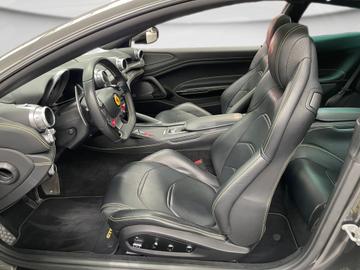 صورة مصغرة 25 لـ 2017 Ferrari GTC4LUSSO