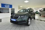 Skoda Karoq LED RFK SHZ Keyless Entry Navi AHK 8x Alu - Skoda: Grün