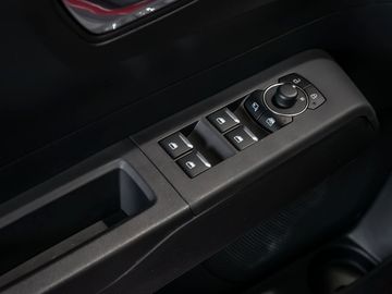 Ford Tourneo Courier 1.0 Titanium Fahrassistenz-Paket