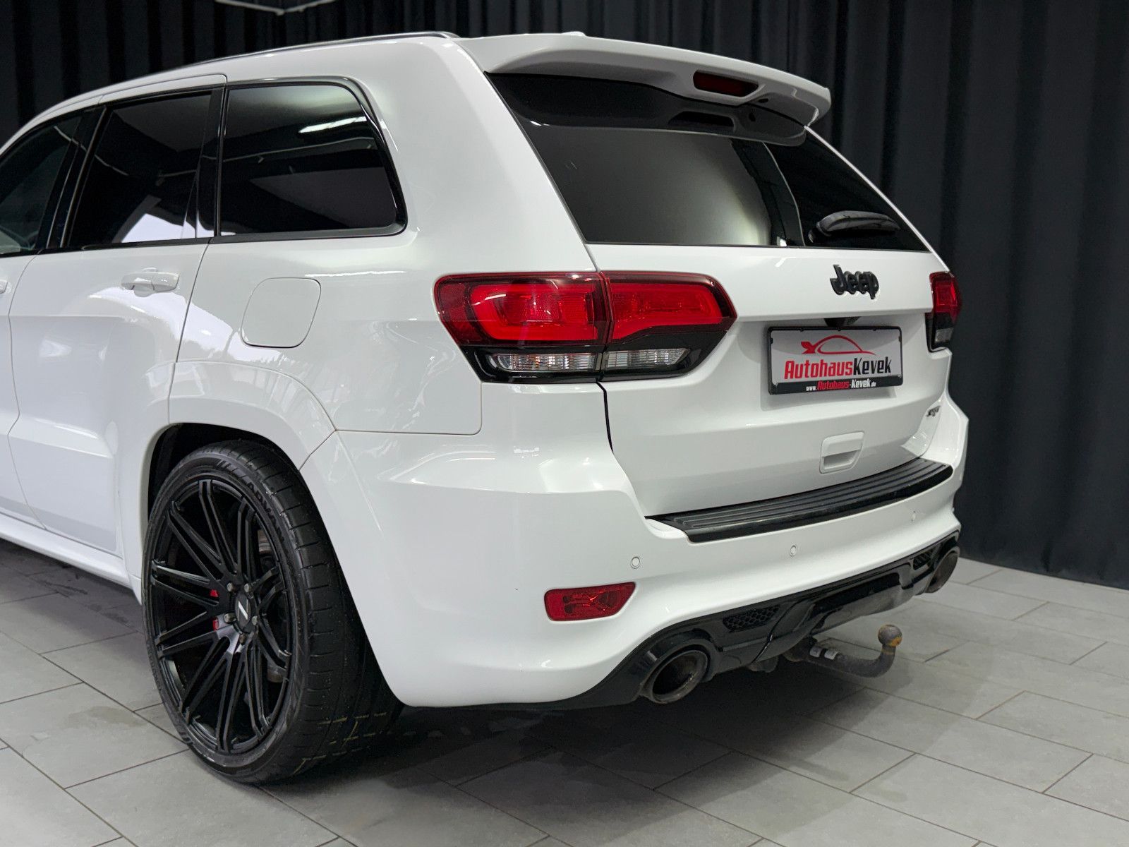 Fahrzeugabbildung Jeep Grand Cherokee 6.4 V8 HEMI SRT|H&K|D-FZG|