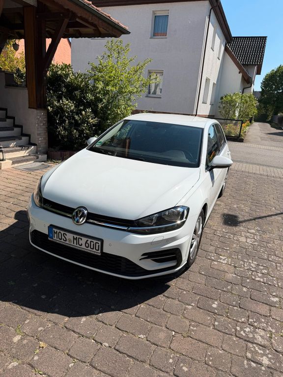 Image of Volkswagen Golf