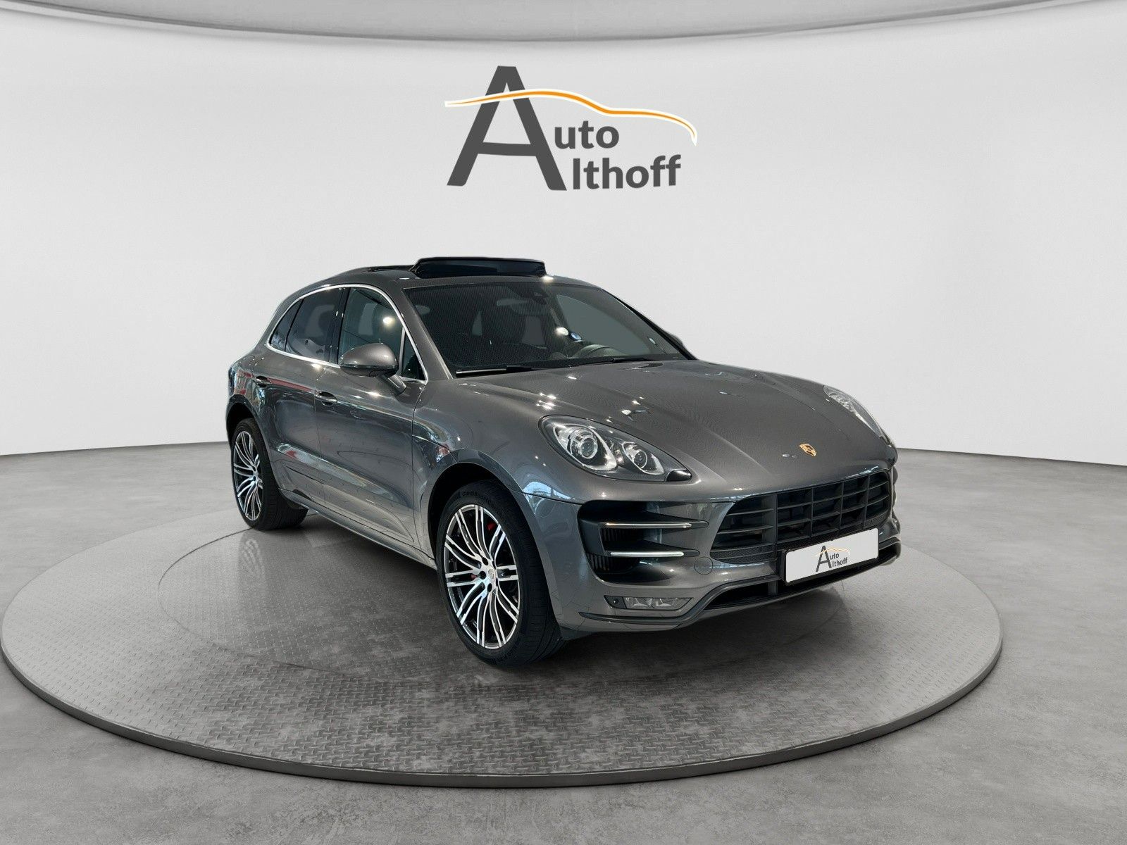 Porsche Macan Turbo AHK PDK KAM LUFT PANO CHRONO