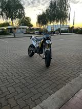 Husqvarna 701 SM - SUPER MOTO VON 501 BIS 750 CCM