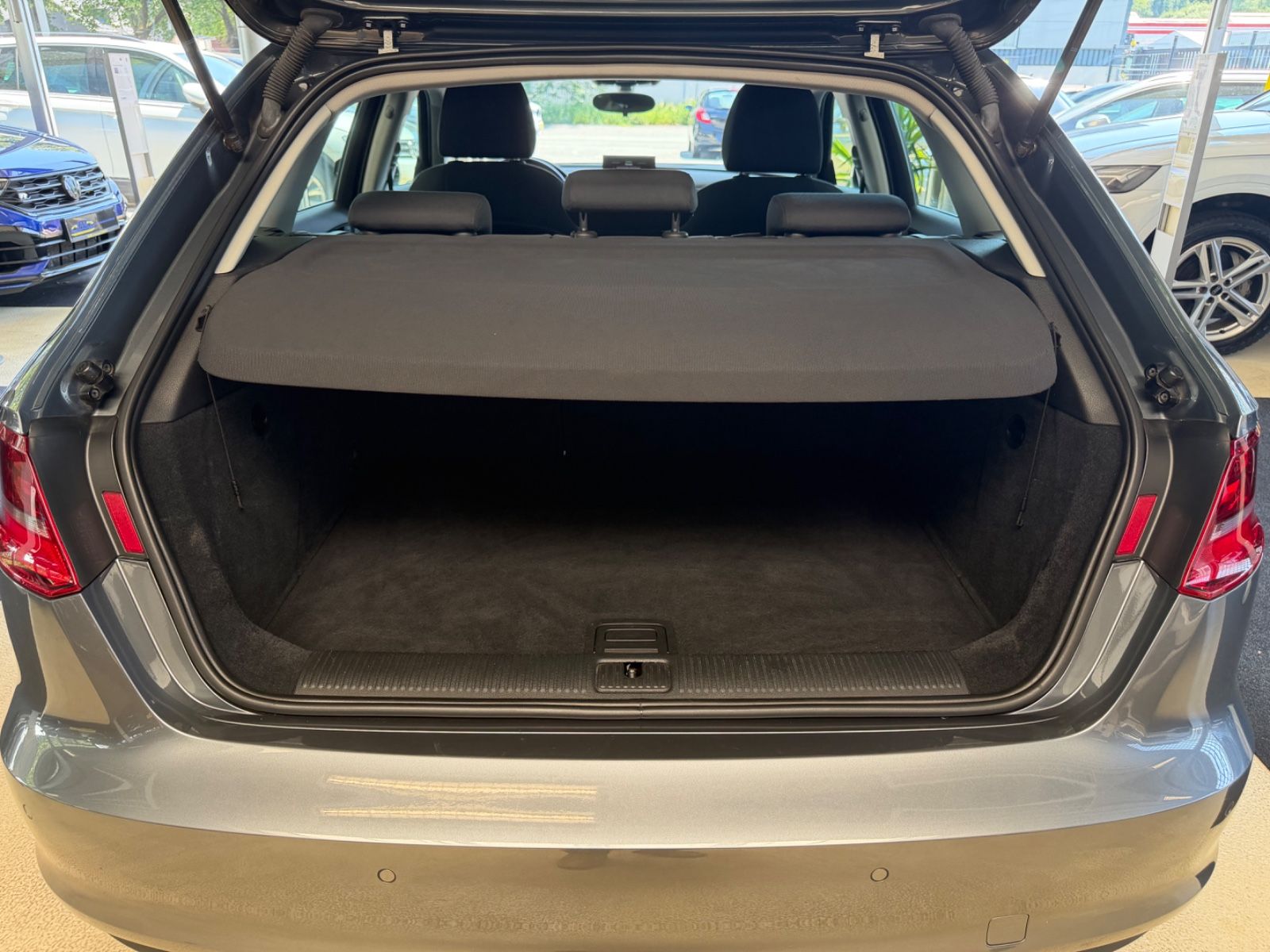 Fahrzeugabbildung Audi A3 Sportback 2.0 TDI attraction quattro