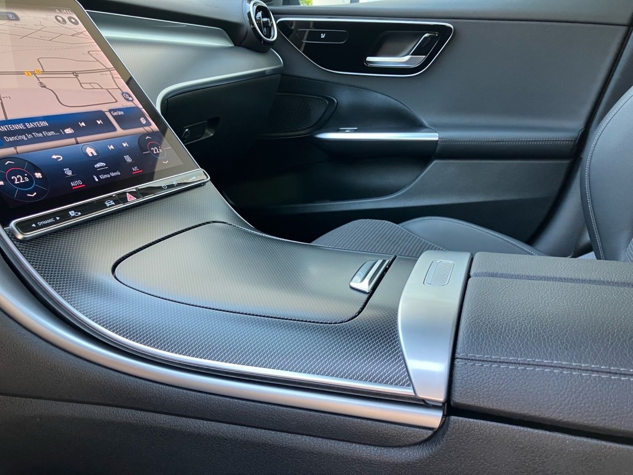 Fahrzeugabbildung Mercedes-Benz C 200 4M Avantgarde AHK+HA-Lenkung+DigLight+360°