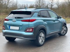 Fahrzeugabbildung Hyundai KONA EV Premium 150kW *RW484KM*Nav*HeUp*ACC*LED*