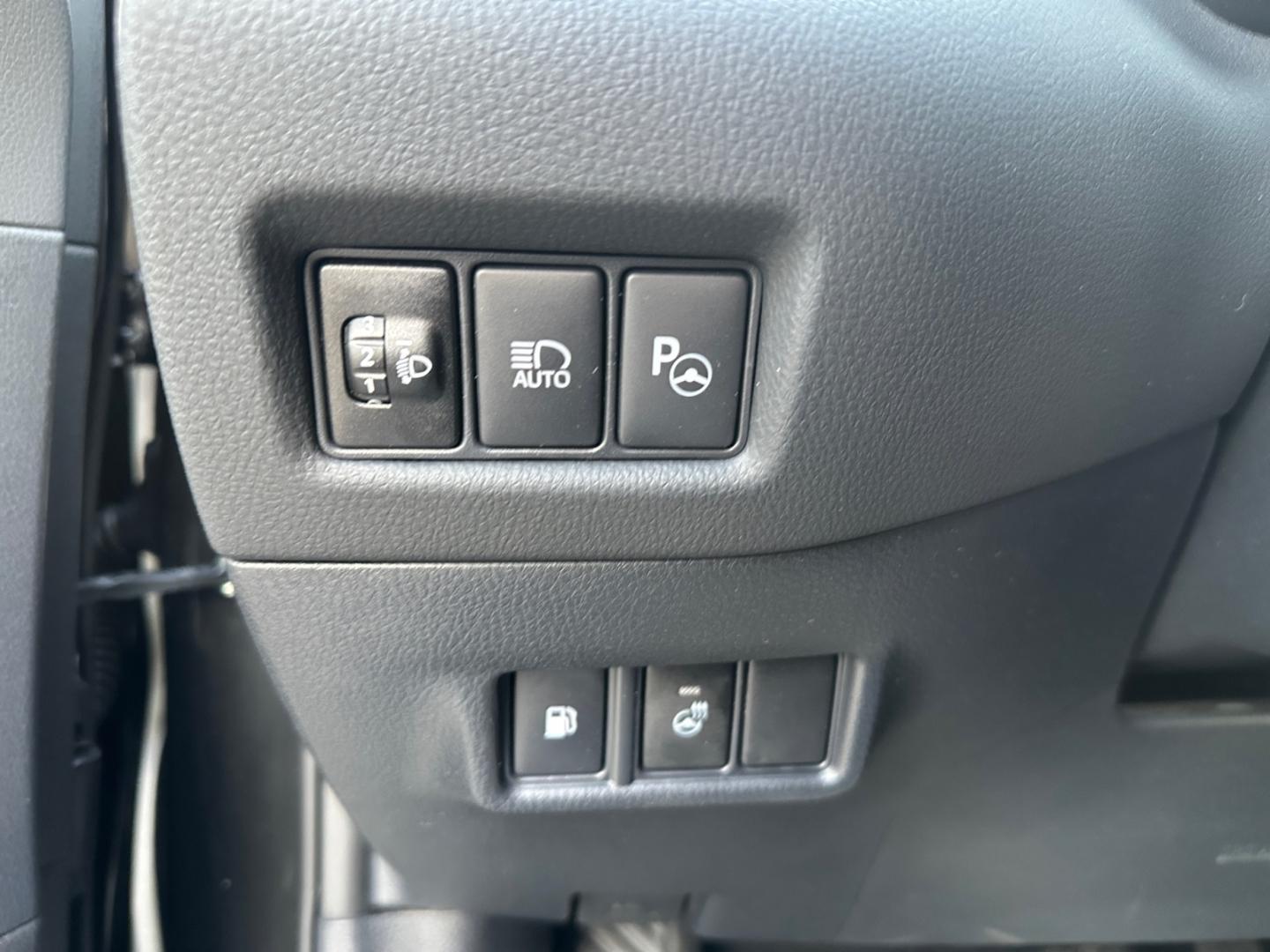 Toyota C-HR 2.0 Hybrid Team D *LED*ACC*CarPlay*CAM*SHZ*