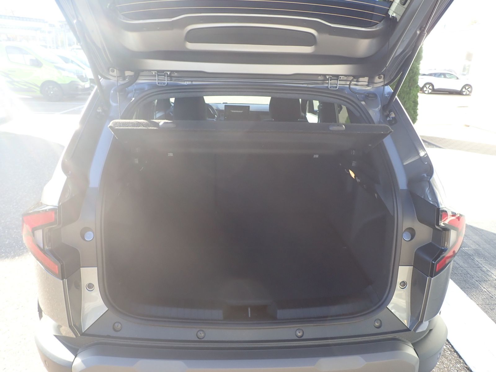 Fahrzeugabbildung Dacia Duster Journey Hybrid 155