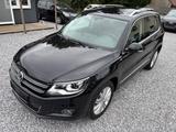 Volkswagen Tiguan Cup Sport & Style BMT 4Motion - mit Diesel-Antrieb: Schwarz, Geländewagen, mit Klimaanlage