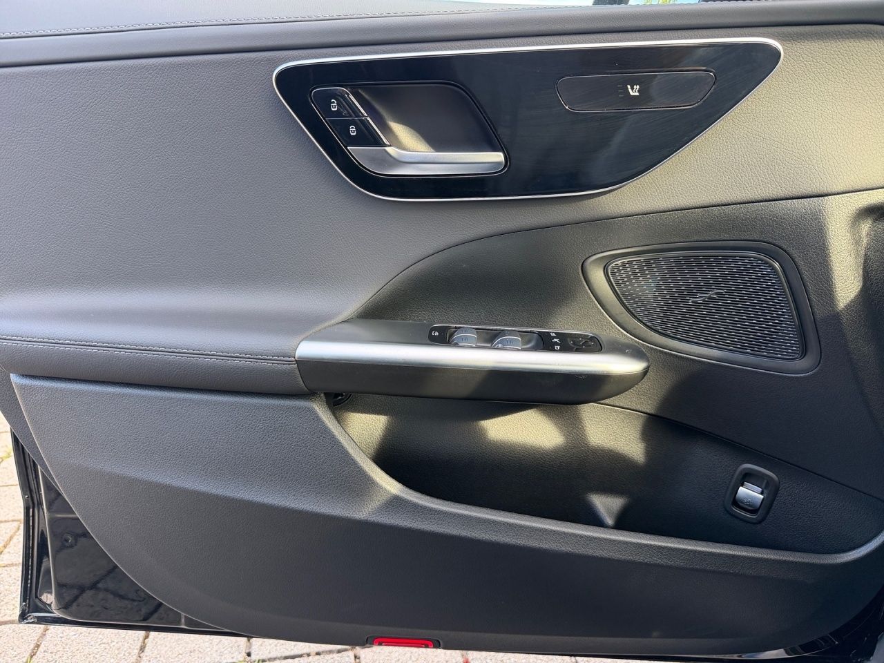 Fahrzeugabbildung Mercedes-Benz C 300 d T AMG+AHK+EASYPACK+AMBIENTE+LED+KAMERA+