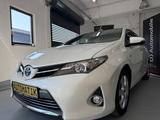 Toyota Auris Hybrid/Vollausst./Kamera/Pano/Mod.2014 - Toyota Auris mit Hybrid-Antrieb: Limousine